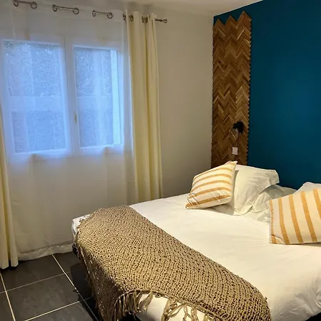 Umbria Di Vecchio*** *